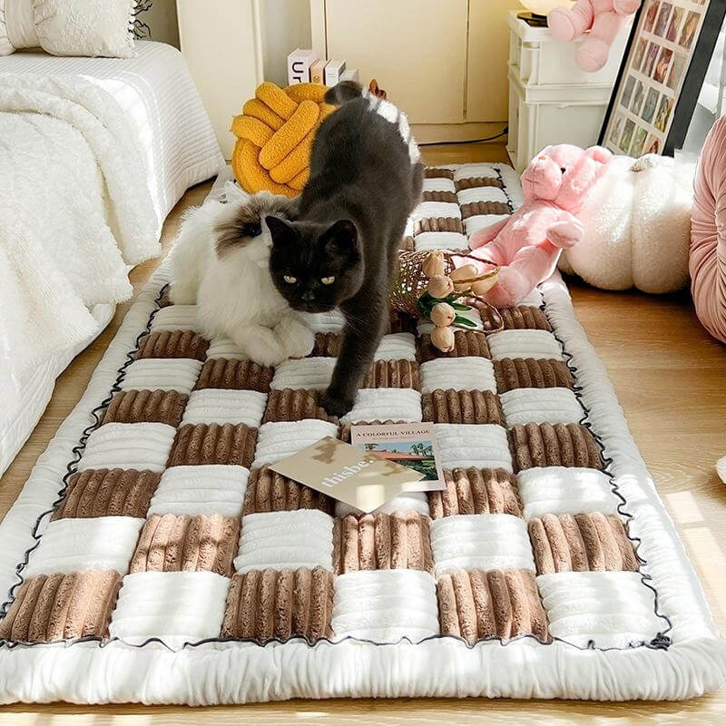 Cream Fuzz Dog Bed Mat Secondary image