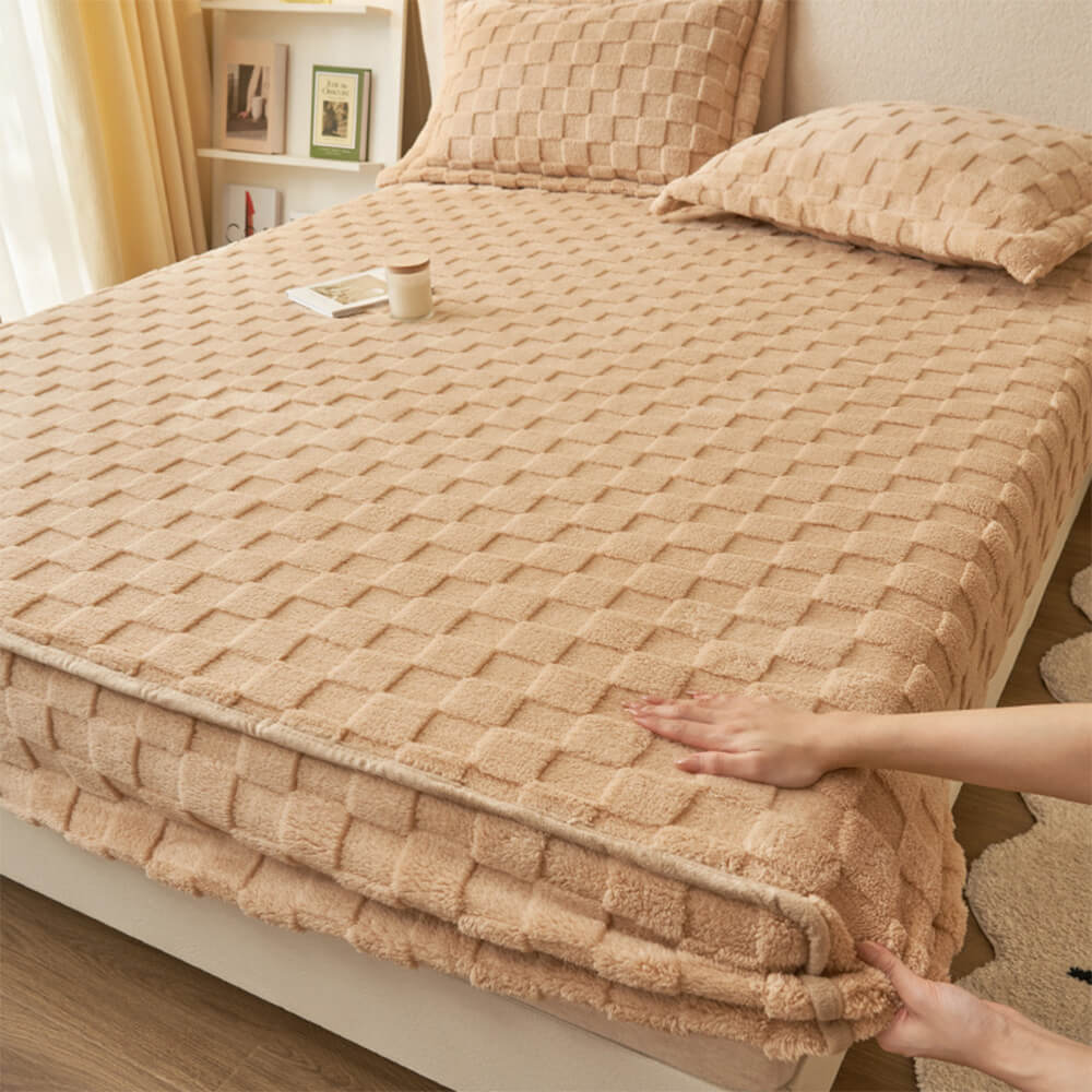 Checkerboard Plush Fitted Sheet