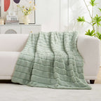 Comfy Cloud Faux Fur Throw
