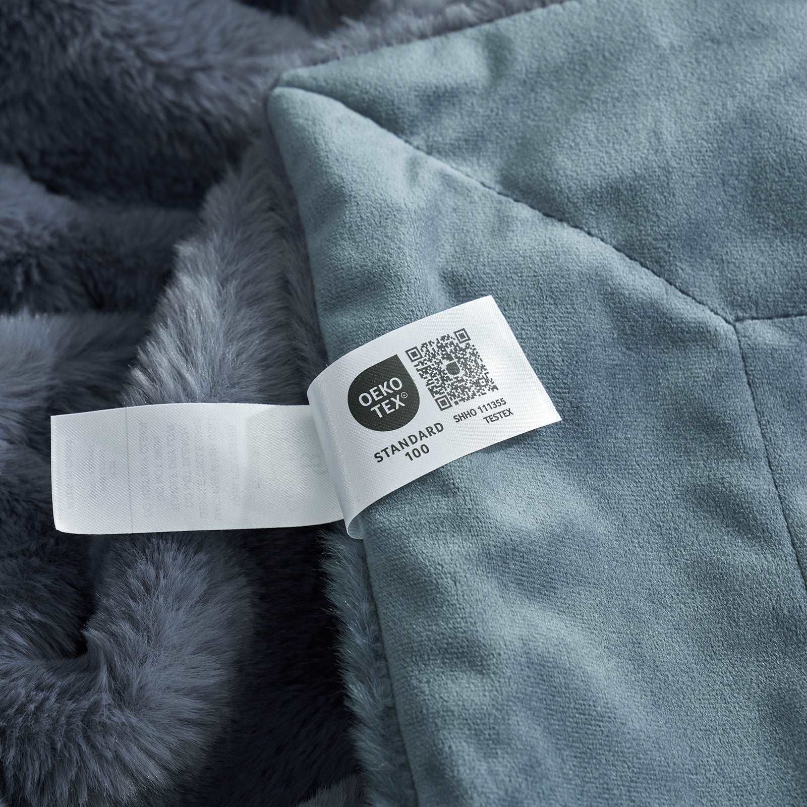 Comfy Cloud Faux Fur Throw