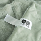 Comfy Cloud Faux Fur Throw