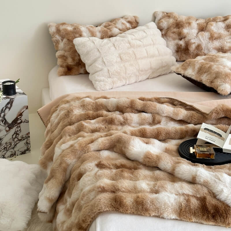 Faux Fur Luxe Blanket