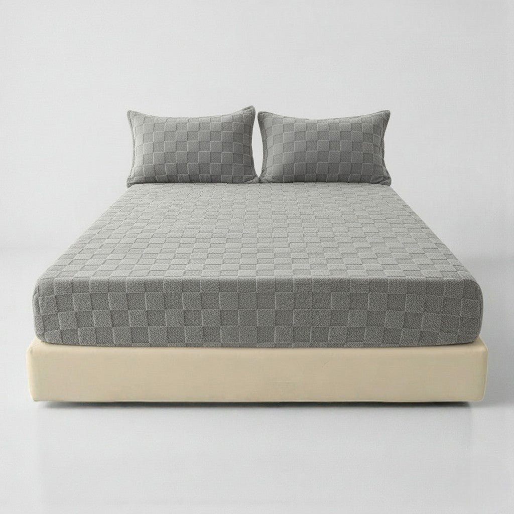 Checkerboard Plush Fitted Sheet Main image