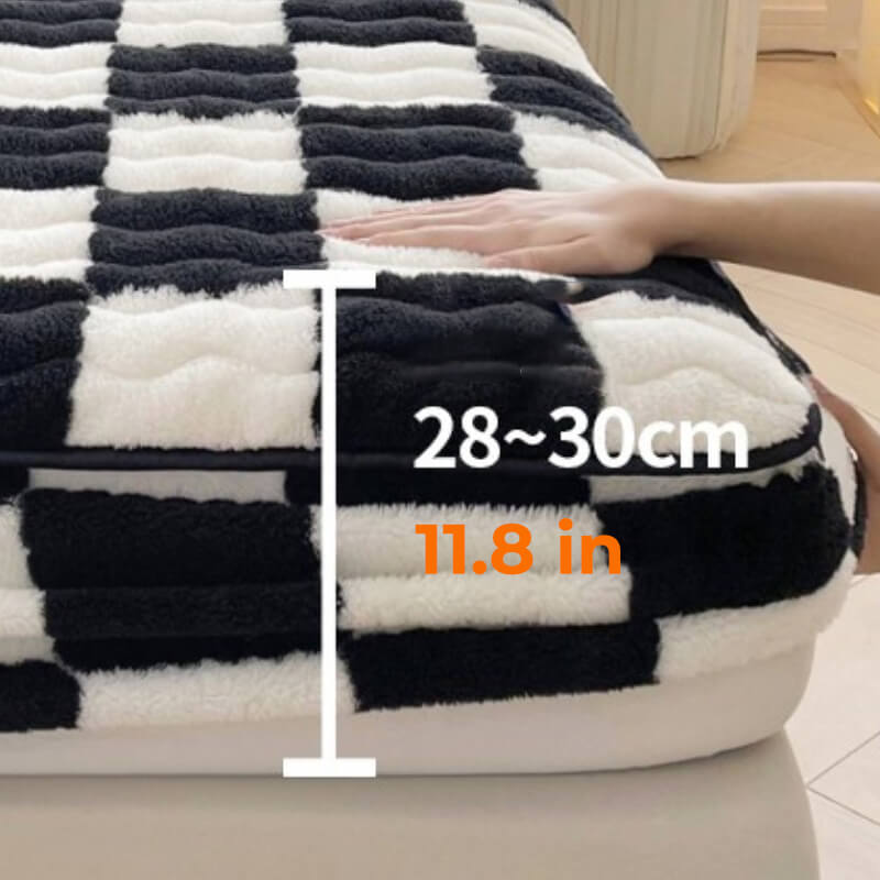 Checkered Milk Velvet Fitted Sheet