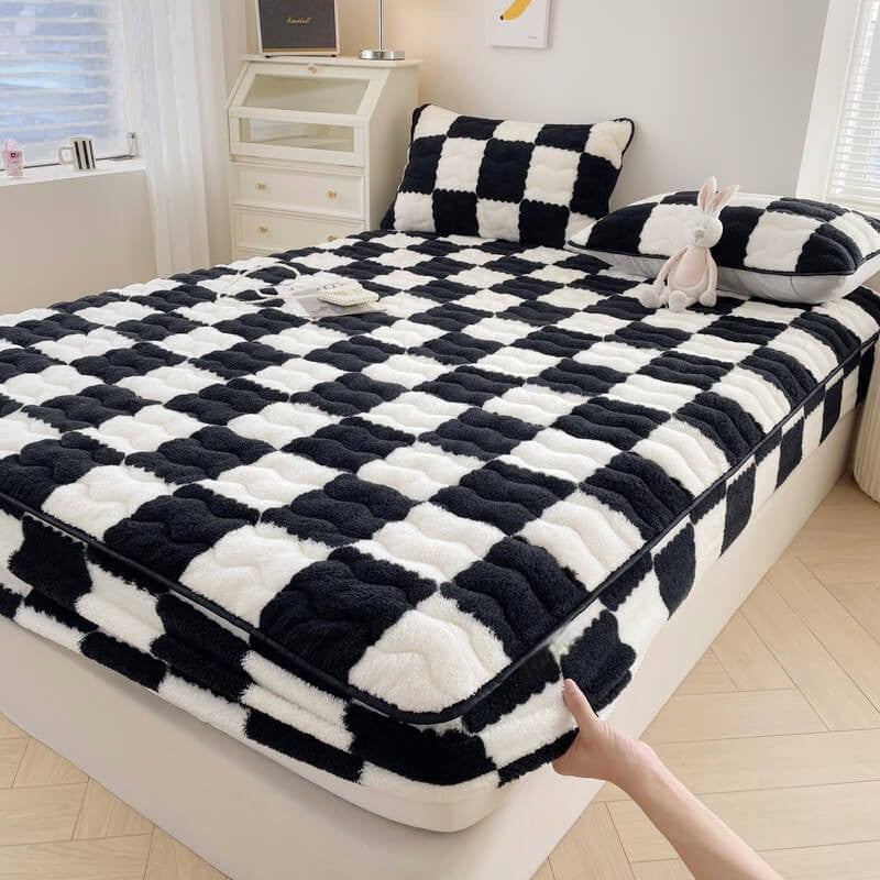 Checkered Milk Velvet Fitted Sheet