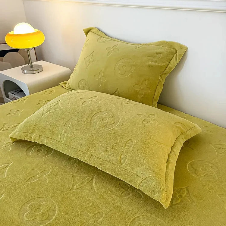 Full 4-Piece MonoFloral Duvet Cover Bedding Set