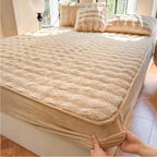 Bubble Plush Fitted Sheet