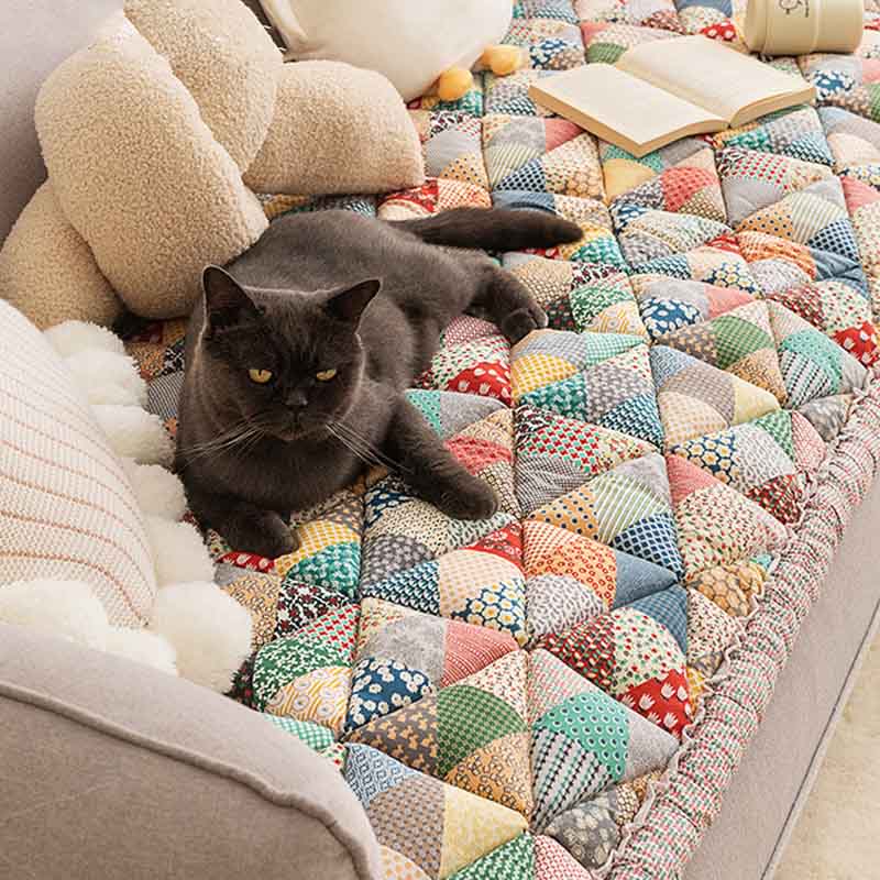 Garden Luxe Cotton Couch Cover Secondary image